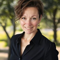 avatar image for MRad  (Melissa Radiwon)